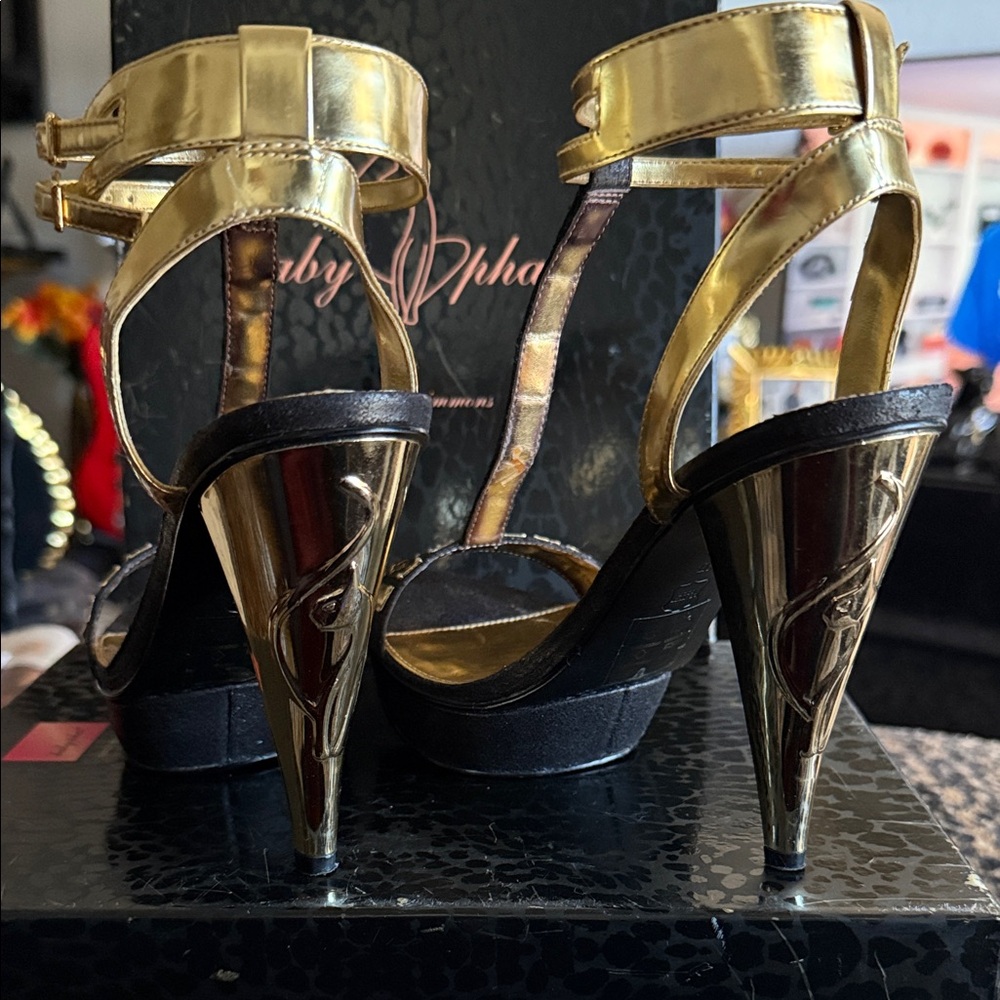 Baby Phat Gold and Black Heels - Picture 3 of 5